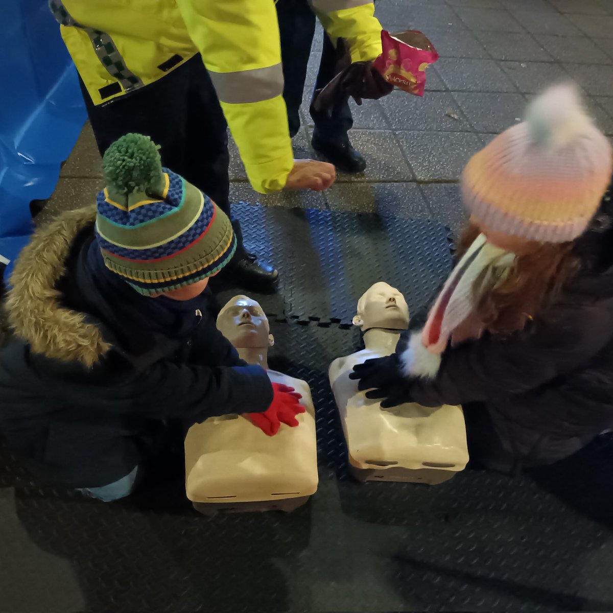 JMRushbub's tweet photo. @Class1Highpri @Class6Highpri WR &amp; HR learning how to do CPR ❤ https://t.co/tGAPJGIAL7