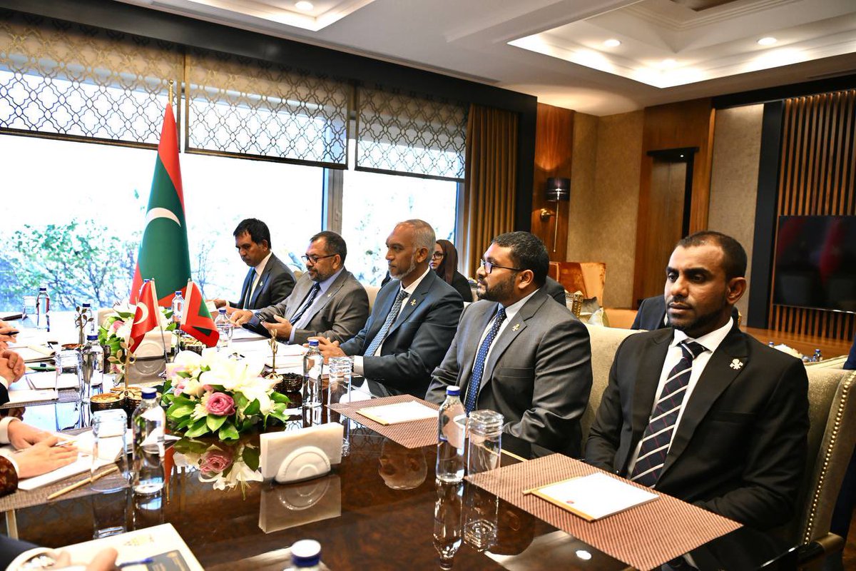 presidencymv's tweet photo. The Minister of Agriculture and Forestry of the Republic of Türkiye, H.E. İbrahim Yumakli, paid a courtesy call on President Dr @MMuizzu this afternoon. https://t.co/AIjUghtrpE