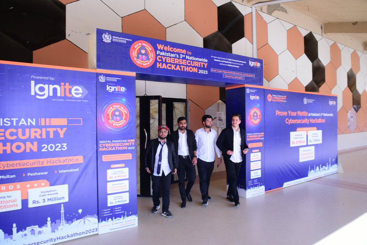 cybersecure_pk's tweet image. 🔥 Experience the vibrant moments happening at the exciting #QuettaHackathon2023! hosted at the NIC Quetta, immerse yourself in the live environment of coding, networking, and cyber challenges. #Hackathon2023 #DigitalPakistan #ChallengeAccepted 💪 #Ignite #MOITT