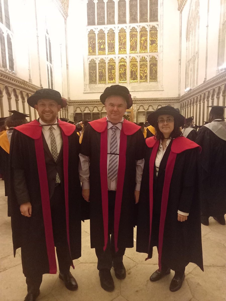 I had the privilege of attending the graduation of not one but two of my (now former!) PhD students last Friday. Congratulations and well done to @ChasCarmen and @DrDunleavyDan! 
Onwards and upwards!