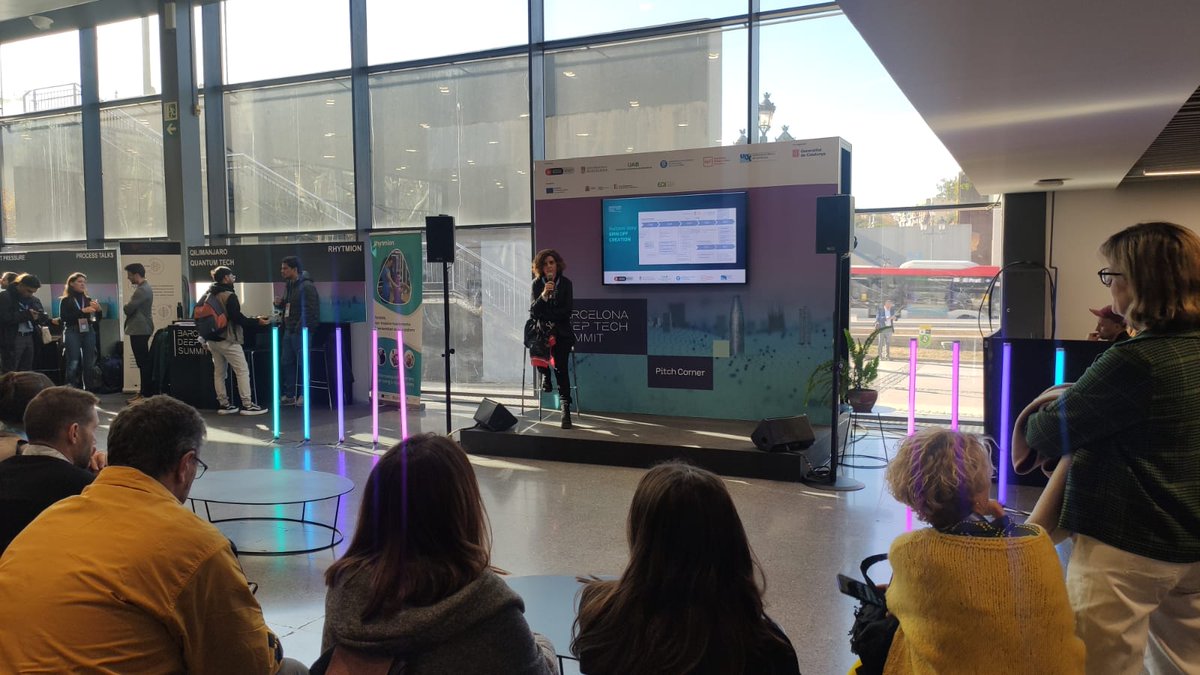 UPFBarcelona's tweet image. #BarcelonaDeepTechSummit
Ana Sagardoy, cap de la Unitat d'Innovació de la UPF, presenta els assoliments en transferència de tecnologia a la UPF #BarcelonaDeepTechNode
@EmprenUPF @TransferUPF @bcndeeptech