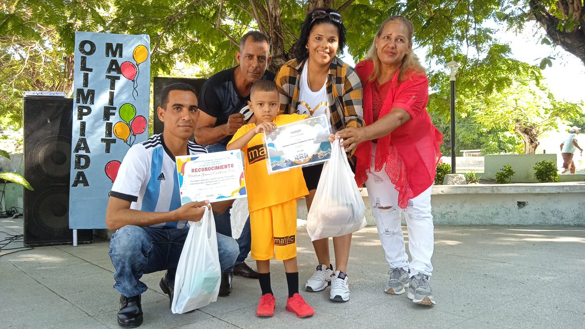 DMEPilon's tweet photo. En el día de ayer se realizó la Premiación de los peques ganadores de medallas en las Olimpiadas Internacionales #Matific. @CapoNapoles @DiazCanelB @ortiz_uriarte @Yane1606 @YanetsyTerry @DayamisSilva https://t.co/TNpHOvZKC4
