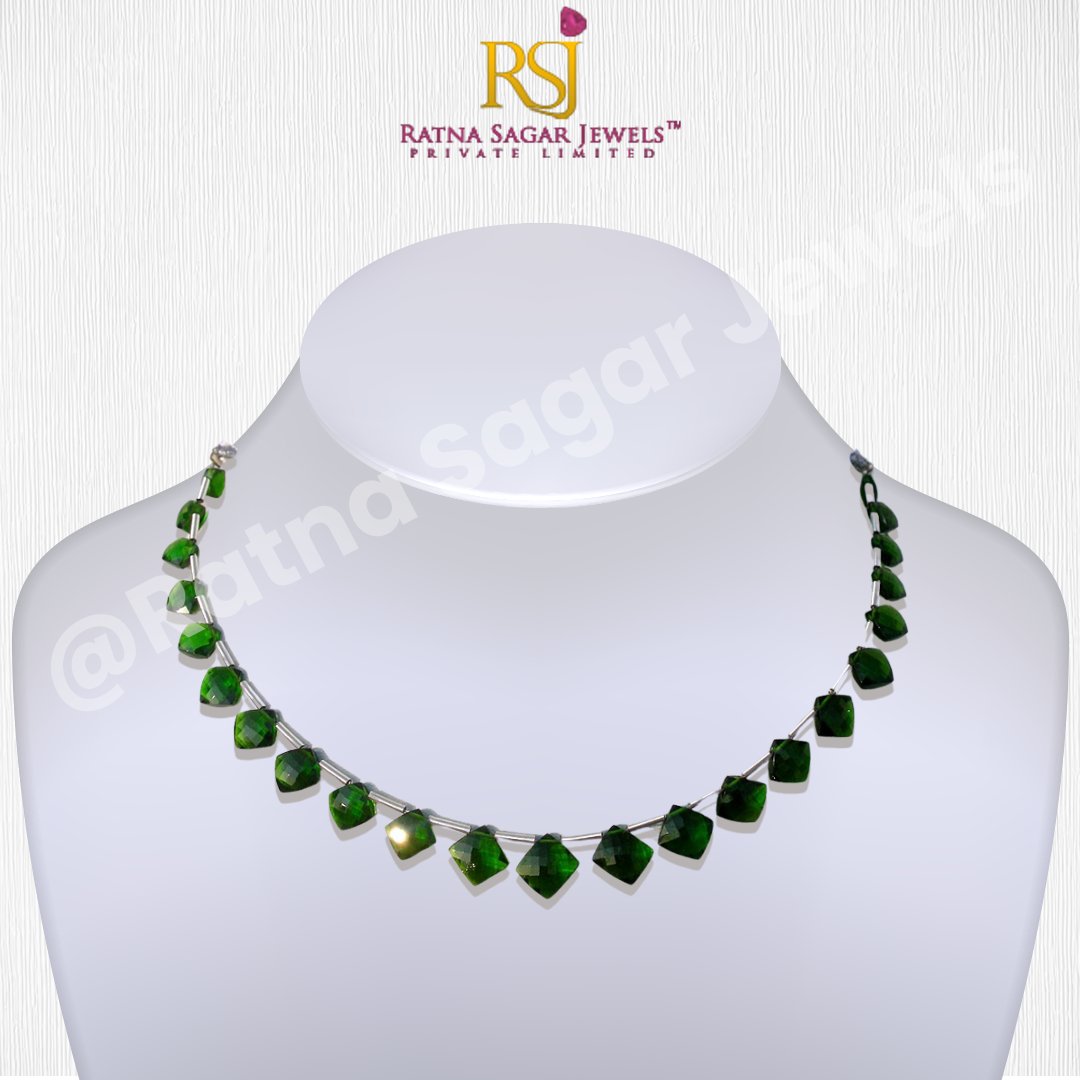 Radiant and captivating, the Chrome Diopside Puffed Diamond Cut gemstone bead is a true marvel! 💎✨
.
Order now- ratnasagarjewels.com/product-chrome…
.
#RatnaSagarJewels #GemstoneBeads #BeadedJewelry #HandmadeJewelry #GemstoneLove #JewelryDesigns  #GemstoneObsession #JewelryAddict