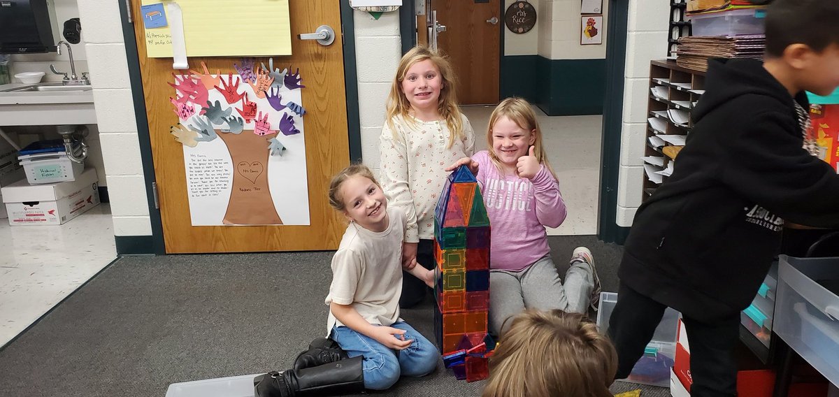 bsdorris's tweet image. Our kids are loving our new items that I got from the CTA grant!  #verythankful #2ndgrade
#mves