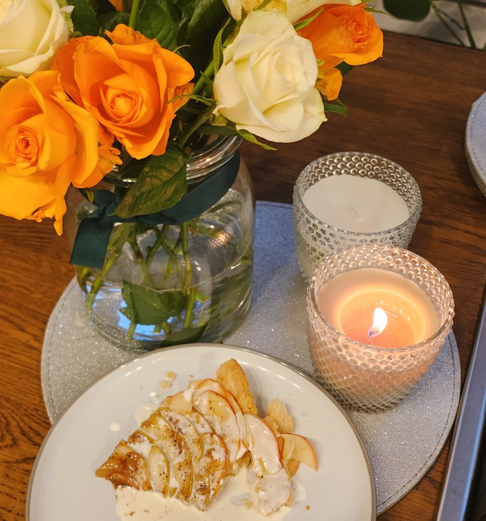 Layers of lasagna (+a little limoncello) = a new core memory. 
And a sweet rose apple tart with a bourbon caramel glaze

Tasty procrastination with a cheeky vino 🍷 

#ComeDineWithMe
#DinnerDate
#AlwaysLemon 🍋💛
#PiggypreetAlert