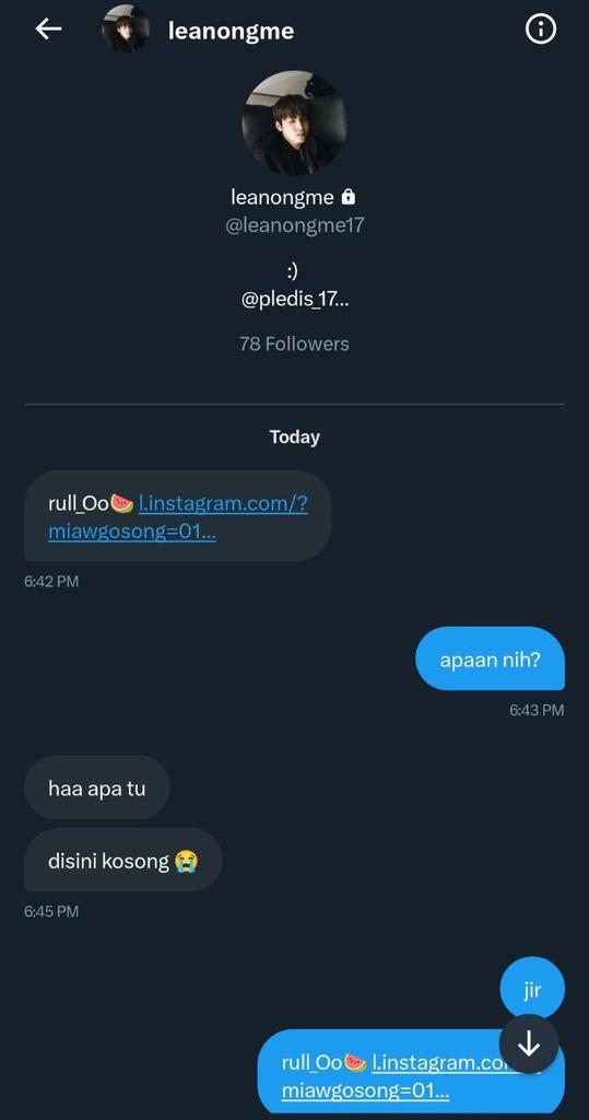 leanongme17's tweet photo. HELLO GUYS! THIS IS IMPORTANT. DON'T TAP THE LINK WHEN SOMEONE GOT MESSAGE WITH THE SAME LINK. I THINK IT'S SCAMMER 😭😭. WHEN I TAP THE LINK , IT'S SUDDENLY DM PEOPLE. SO YEAH, DON'T TAP THE LINK. HELP ME REPOST IT https://t.co/jURaLZn9gQ