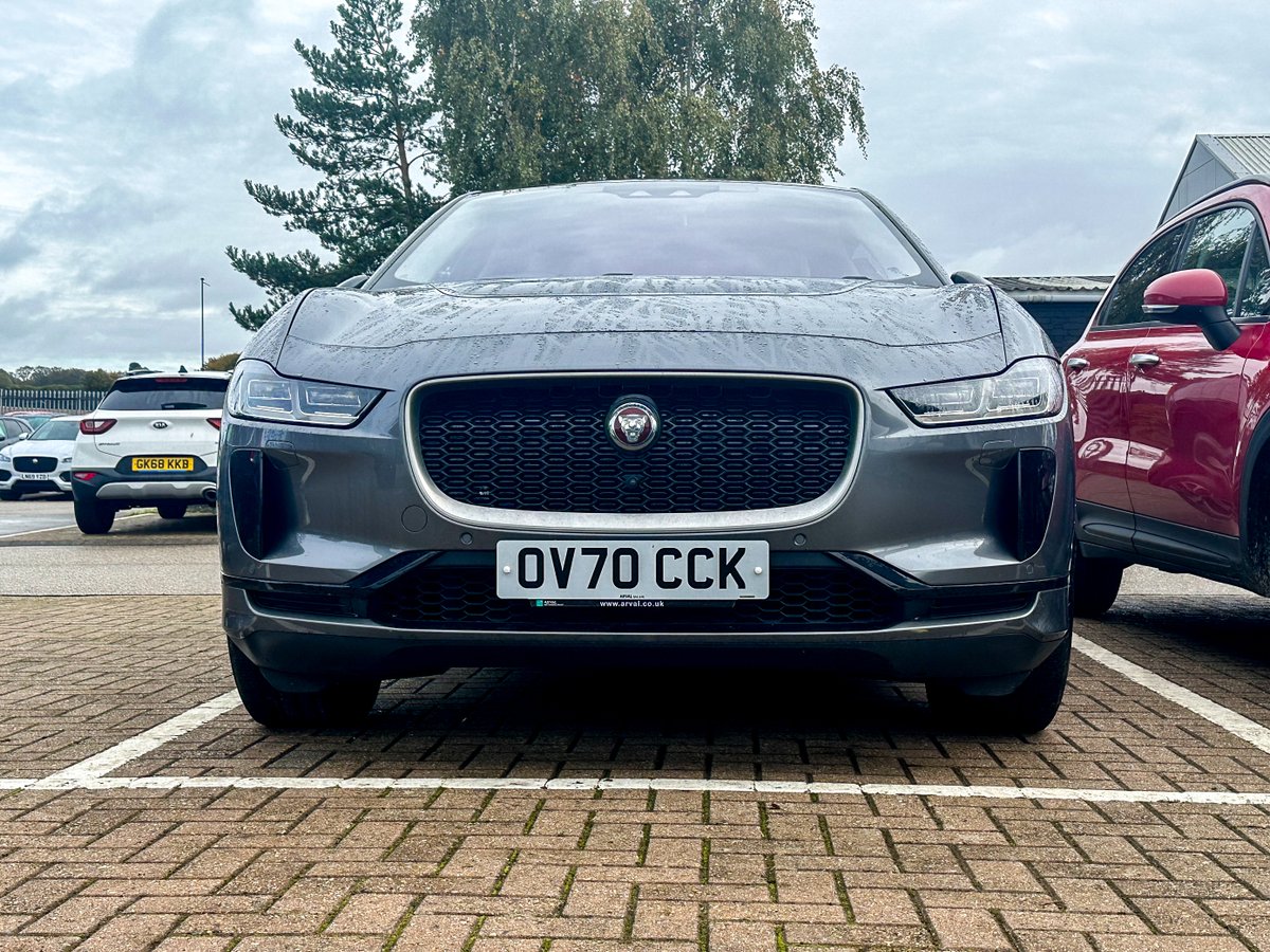 carversecars's tweet photo. This is a roar you need to hear! Come to our showroom and test drive the all-new Jaguar F-Pace. Get ready for an experience that will send your senses into overdrive! #JaguarFpace #JaguarExperience #DriveItYourself https://t.co/jrubCh560P
