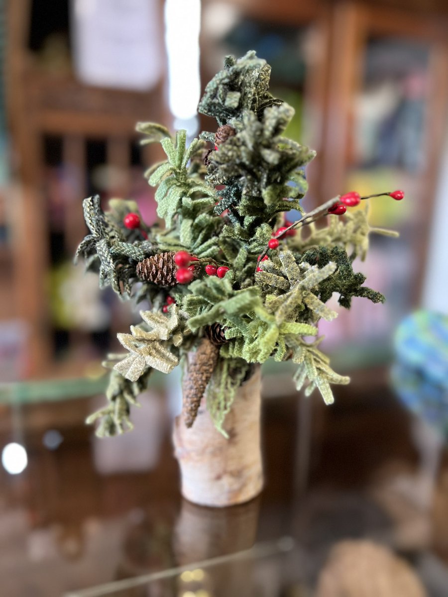 KnitHowell's tweet image. Woodland Pines class is coming up quick!  Grab a couple friends and join the fun. Space is limited to 8. Cash or check to sign up. All supplies provided including a fabulous assortment of green wools! #takeaclass #yarnshop