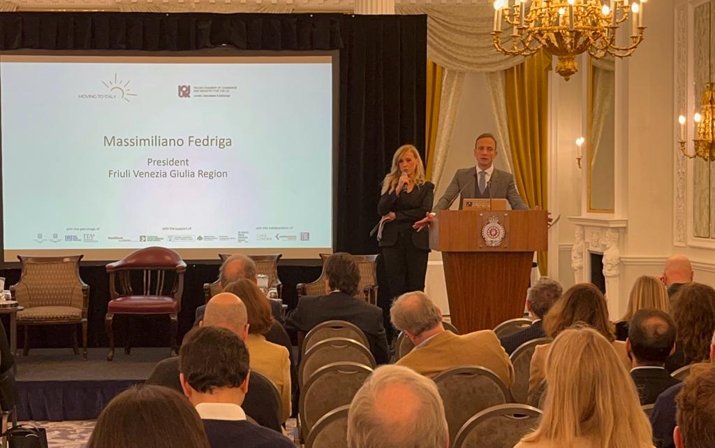 “#FVG è luogo ideale per vivere, lavorare e investire”. Così <a href="/M_Fedriga/">Massimiliano Fedriga</a> a Londra a Moving to #Italy, evento organizzato per presentare al pubblico straniero e ai connazionali interessati a rientrare in Italia i vantaggi offerti dalla nostra regione.
👉🏻ibit.ly/PsLlM