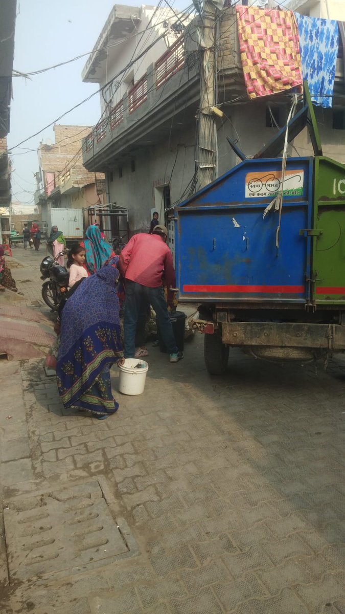 aboharchokho's tweet photo. Door to Door Source Segregation At Daily Basis.  #teamabohar .#IndianSwachhataLeague #YouthVsGarbage #Kachreseazadi #ouraboharourpride #ourabohar#municipalcorporationabohar #pmidc#ngo#ulbcode800214#ulbabohar#SwachhBharatMission#SwachhSurvekshan2023#SwachhtakeDoRang#SwachhAmrit https://t.co/jXzuI5wZdM