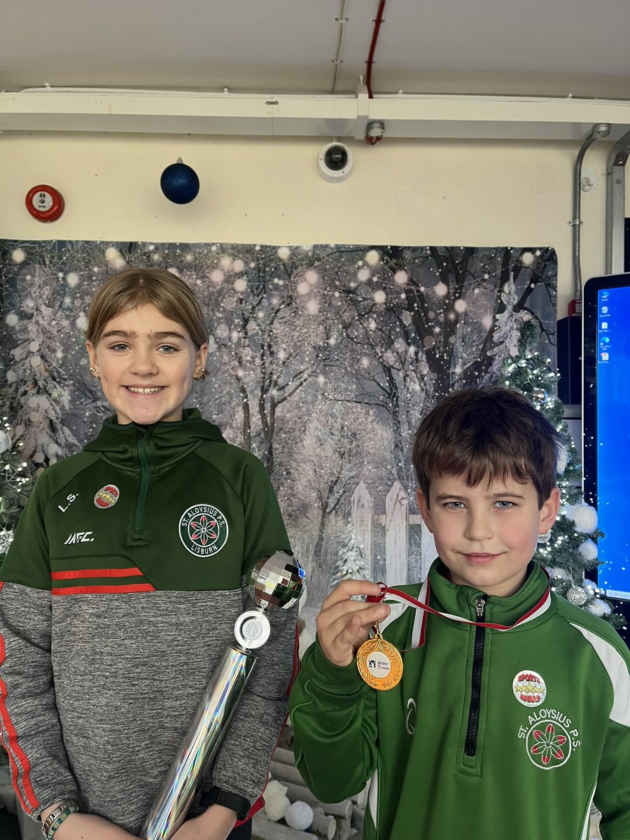 Well done to two of our budding dance and tennis stars! They are the most recent recipients of our sports award 👏 🥇