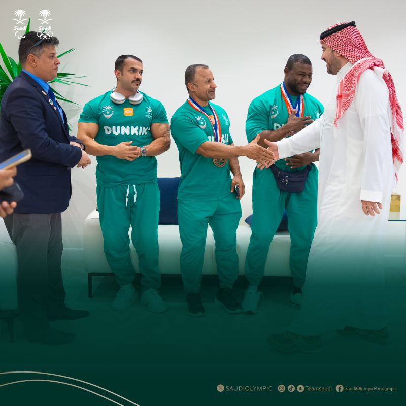 TeamSaudi's tweet photo. خبـــــر صحفـــي 🗞️

📰| سمو النائب الأمير فهد بن جلوي يلتقي بأبطال البعثة السعودية لـ @SbbfSa  بعد حصولهم على 9 ميداليات متنوعة في بطولة العالم لكمال الأجسام في اسبانيا 💪🇸🇦

التفاصيــــل 👇