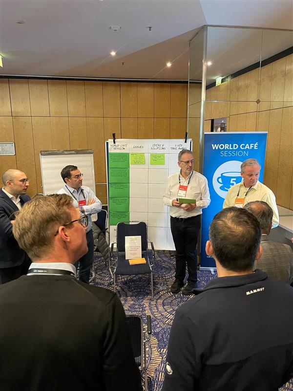 Valeo mit doppelter Power auf der #SDVEuropeConference in Berlin. Zwei unserer Kollegen hielten heute gemeinsam einen Workshop zum Thema "How #SDV is enabling the ultimate user experience" und sprachen mit interessierten Konferenzteilnehmern über Erwartungen und Möglichkeiten.
