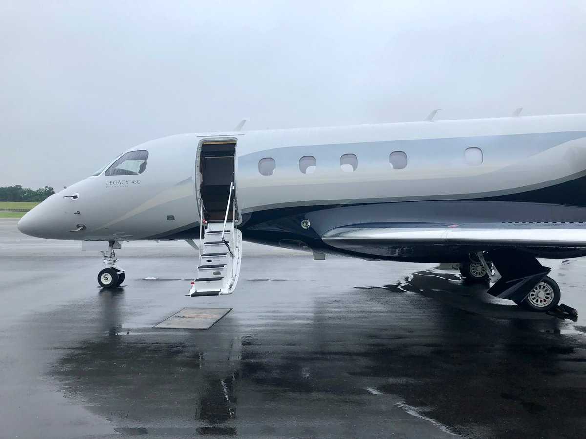 RunwayGirl's tweet image. Emerging satcom not threatening core ATG business: SmartSky and Gogo runwaygirlnetwork.com/2023/11/emergi… #bizav #paxex #avgeek