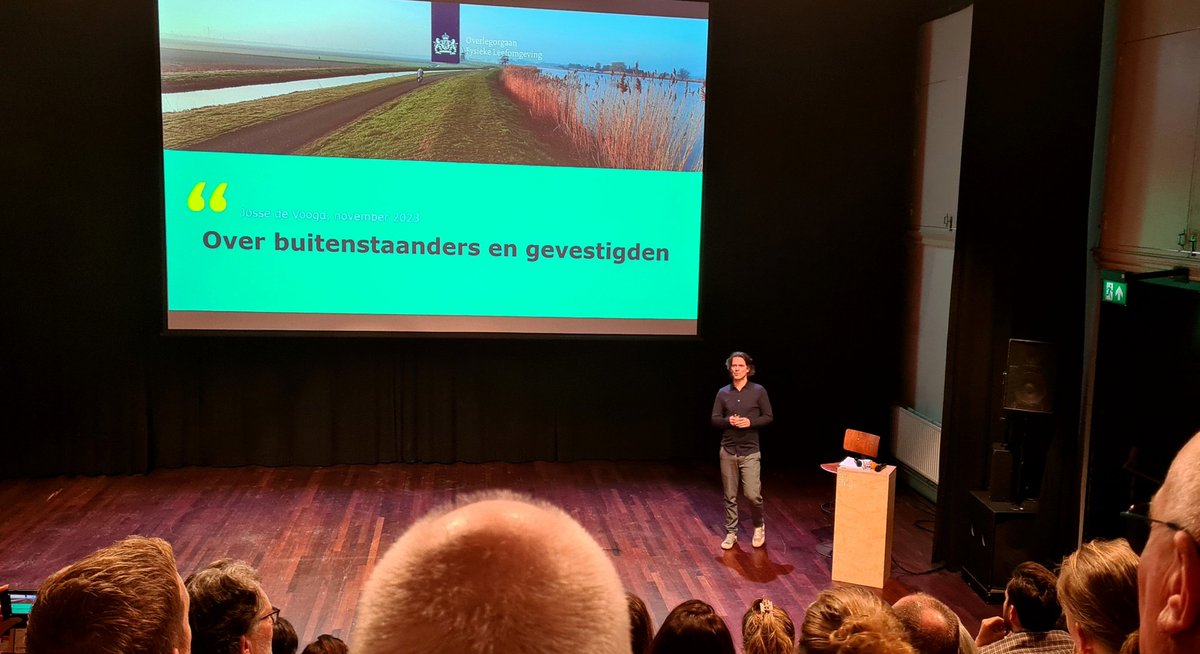 Hoe kunnen we elkaar beter begrijpen? Wat vertelt de verkiezingsuitslag ons? 

Het OFL congres 'Balans in Belangen' is zojuist begonnen met een lezing <a href="/Jossedevoogd/">Josse de Voogd</a>