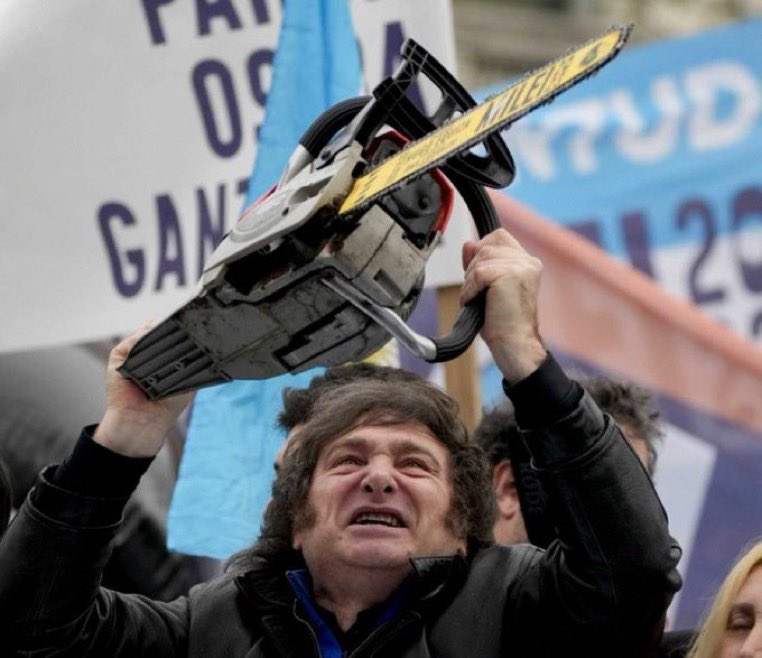 MidManagerMind's tweet image. My reports, when they see their bonus checks this year
💸🫰🤑