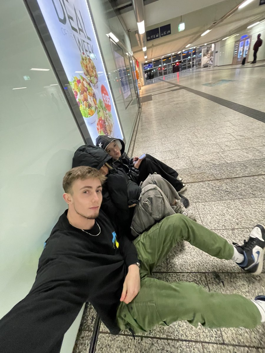 Ringbtw's tweet image. Most eventful weekend of my life having the English girls come visit me in Germany 🇩🇪