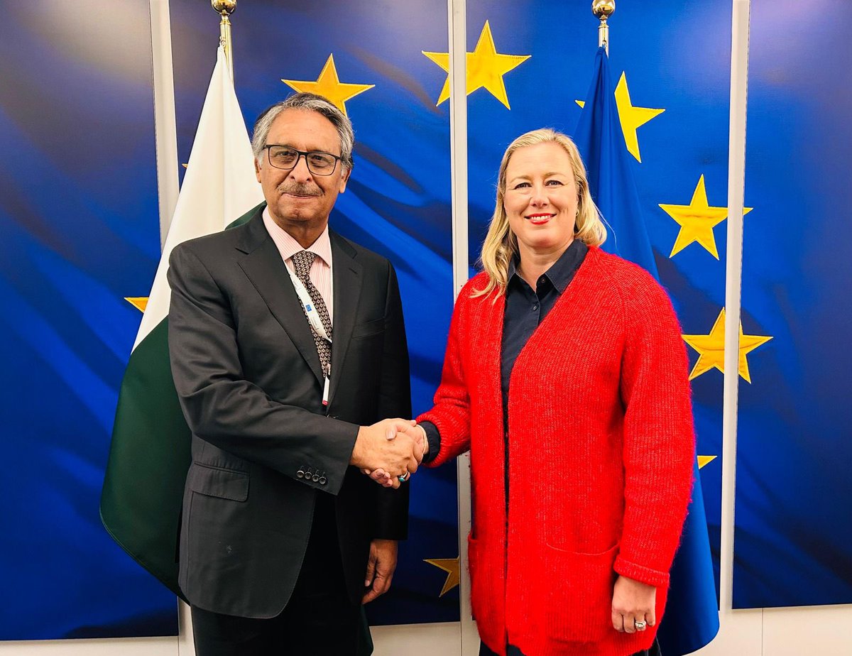 FM @JalilJilani met with Commissioner @JuttaUrpilainen @EU_Partnerships in Brussels today. They discussed ongoing development cooperation engagement between 🇵🇰🇪🇺 and agreed to intensify collaboration under EU flagship projects incl Global Gateway and Horizon Europe.