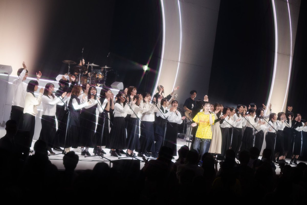 micaholic1981's tweet photo. ツアー東京公演。

今自分が住んでる場所でのライブでしたので感謝したい人達がいっぱいいました。

いつも応援してくれてるみんなのお陰でまだ持ってますよw

こっから先も元気な限りパワー出していきますので、引き続き3/24東京ファイナル@国際フォーラムまでよろしくお願いします！

📸 田中聖太郎 https://t.co/HS5DW9koWf