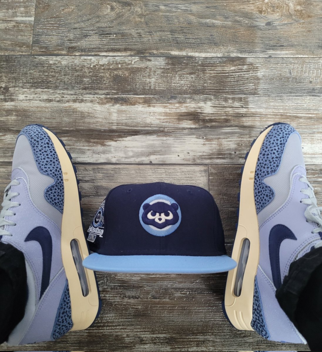 jeremiahatx52's tweet photo. Sneaker and fitted combo from tHis past weekend. #airmax1 #fittedcommunity https://t.co/YqRuSBF6px