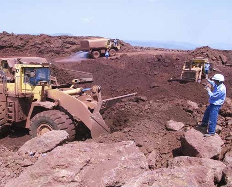 PIB_Mines's tweet photo. Mines  Ministry to Launch  First Ever Tranche  of Critical and Strategic Minerals Auction;

Twenty Blocks of Critical &amp; Strategic Minerals spread across the country are to be auctioned.

https://t.co/mzi06WCAeP

@JoshiPralhad
@MinesMinIndia https://t.co/r2rWU9Jrqx