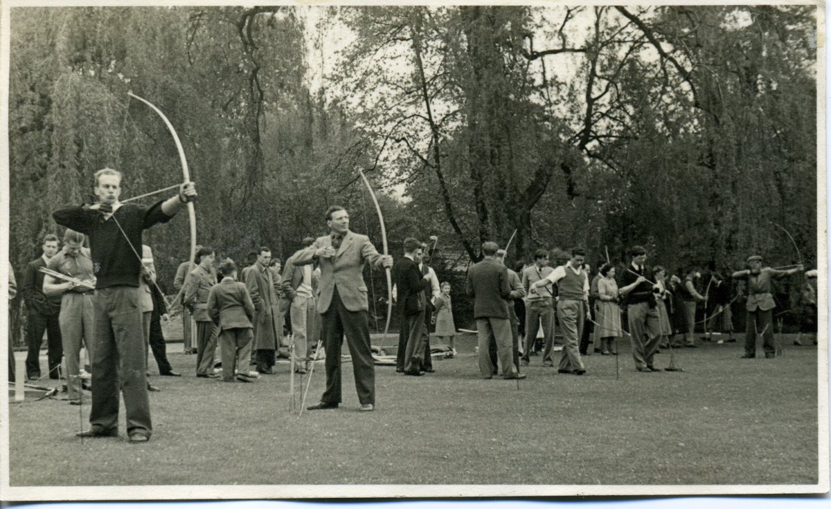 🐴A new sports-themed exhibition is in the planning and were appealing for local people with a connection to the Abbey to share their sporting memories, stories and photos. Please get in touch with Eleanor, Head of Engagement and Interpretation, eleanor.sier@delapreabbey.org