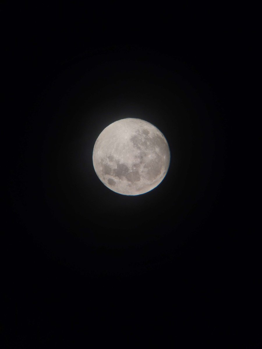 Took a picture of the Moon with my phone through my 
telescope a few days back. Took surprisingly few tries to find good enough camera settings etc to make the thing not glow or be blurry.