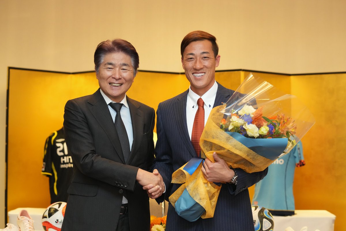 Ardija_Official's tweet photo. 11月27日(月)、2023シーズン限りで現役を引退する #南雄太 選手の引退記者会見を実施しました🐿️

🔽レポート・写真はこちら
https://t.co/Sh5xnpMXWE

🔽動画はこちら
https://t.co/eEouPQ9yXQ

@south0018
#柏レイソル #ロアッソ熊本 #横浜FC #大宮アルディージャ #ardija #Jリーグ https://t.co/jEiQbSn8wm