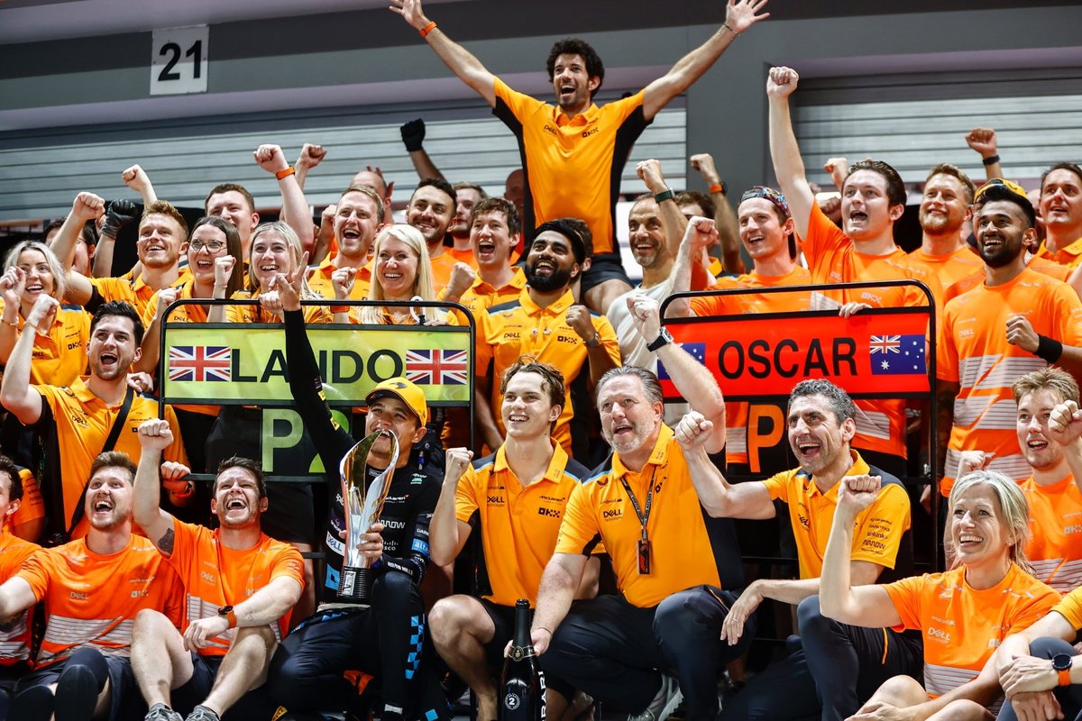 OneMotorEN's tweet photo. ✅ Revenues per position in Formula 1.

🥇 Red Bull - 140M$.
🥈 Mercedes - 131M$.
🥉 Ferrari - 122M$.
4⃣ McLaren - 113M$.
5⃣ Aston Martin - $104M
6⃣ Alpine - $95M
7⃣ Williams - $87M
8⃣ AlphaTauri - $78M
9⃣ Alfa Romeo - $69M
🔟 Haas - $60M

[@Racingnews365]

#F1 #AbuDhabiGP https://t.co/7ZhgYf5v3b
