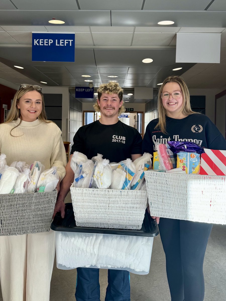 KingsMaternity's tweet photo. Big thanks to Olivia, Aaron and Zoe from Pato Lounge in Orpington for their generous visit! Raising over £270, they created wellbeing packs for our Maternity Ward at PRUH. Zoe, who spent two weeks with us in 2021, wanted to give back. Special treats for the maternity staff too🥰 https://t.co/8mRFw9a0Rh