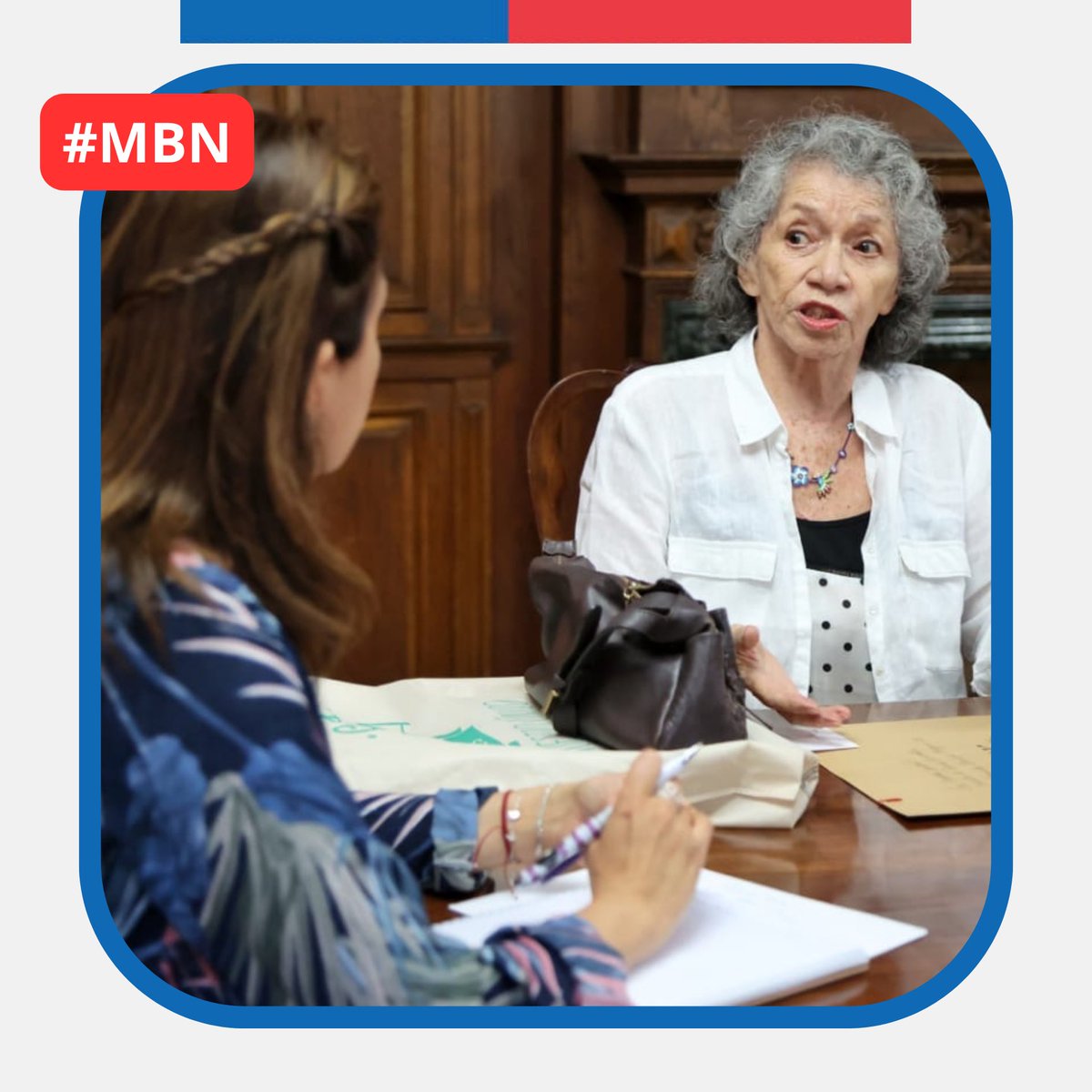MetroBBNN's tweet photo. Nuestra ministra @Marce_Sandoval_ y nuestro seremi @SeremiAHidalgo se reunieron ayer con representantes de la Fundación Violeta Parra. En el #MBN trabajamos día a día para atender de la mejor manera posible las necesidades de las organizaciones de la sociedad civil. https://t.co/ZoBydPEmEH