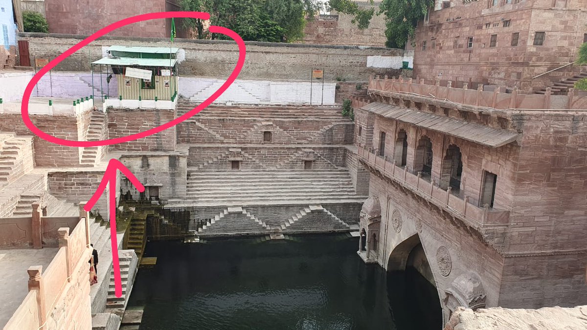 सुनने में आ रहा है कि जोधपुर में महारानी तंवर के द्वारा बनाएं ऐतिहासिक तूर जी का झालरा पर कोई फ़कीर अपनी मज़ार बनवा गया है धीरे-धीरे इसको बढ़ाया जा रहा 

धीरे-धीरे यहां एक मस्जिद बन जाएगी और इस जगह का नाम किसी तुर्रम खान के नाम पर हो जाएगा। 

पता नहीं हम कब जागेंगे....