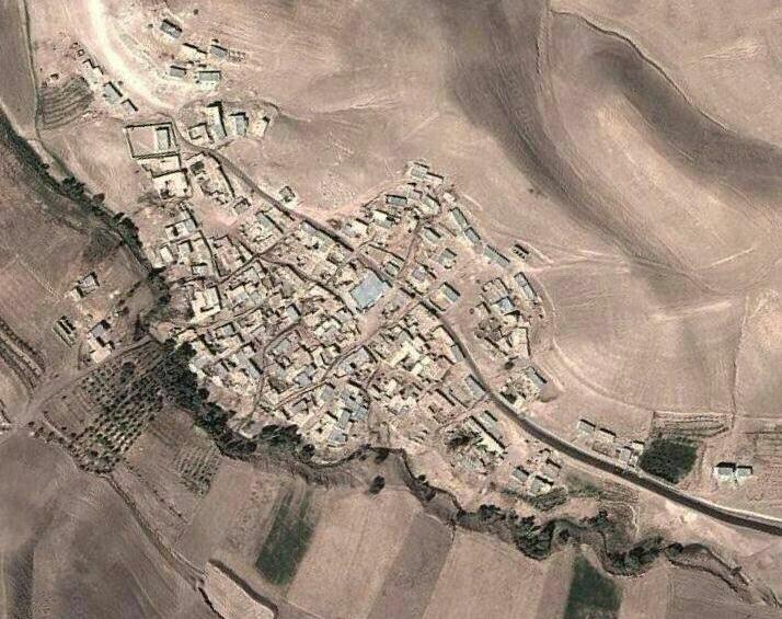 SaamGivrad's tweet image. #زنجان، بخش قرهپشتلو، روستای دره کَندی (این روستا را به علت شکل بافت، آرایش خانهها و حدودش به «ایران کوچک» نیز میشناسند)