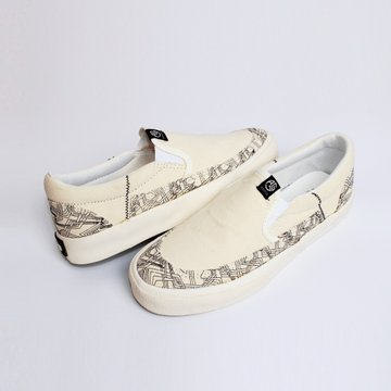 TroliShopee's tweet image. Rekomendasi Sepatu Slip On Unisex  

       a thread