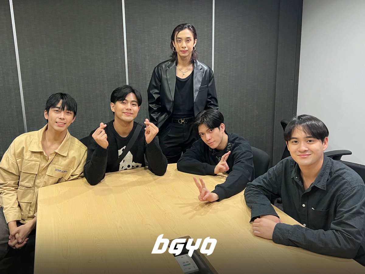 bgyo_ph's tweet image. #BGYO | Wag ipipikit ang mga mata! Watch our Best Boys guesting sa SHOUTOUT with DJ @lailachikadora ♠️

🔗📸 fb.watch/oBBecR8T7-/?mi…

#BGYO_Bulalakaw
TRUEFM BULALAKAW SHOUTOUT
#BGYO_NovemberToRemember