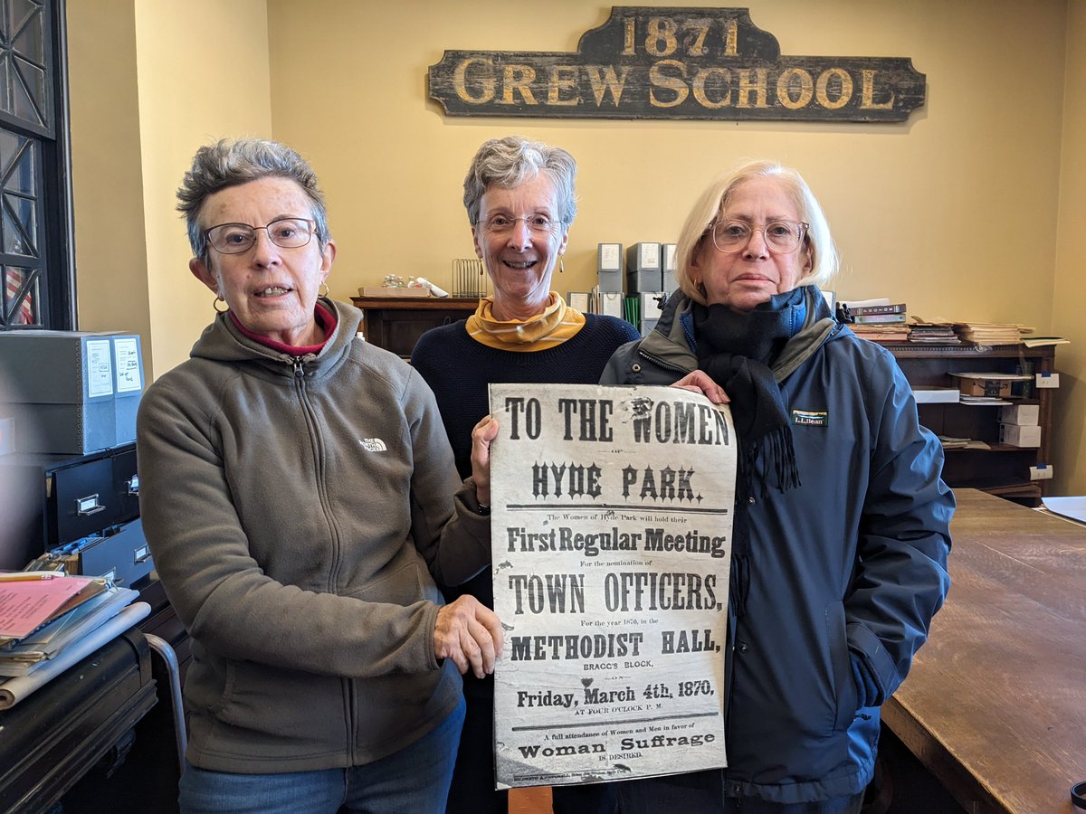 HydeParkHistory's tweet photo. Our members work hard to promote the study of HP history by preserving and perpetuating the memory of persons and events connected with HP and collecting records and objects of historic interest. On this #GivingTuesday, please donate here: https://t.co/hT58SyeR6x.

#GivingHistory https://t.co/JDHbsWmYTn