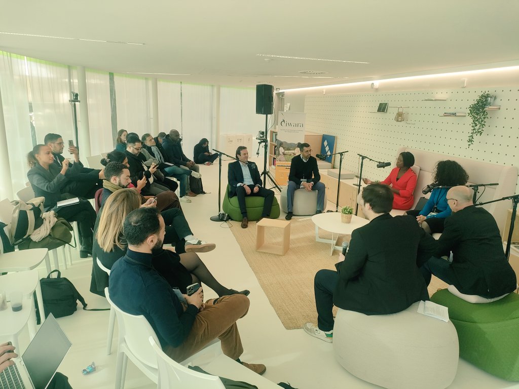 Syma_Mati's tweet photo. #EV2023 Table ronde #MEETAfrica sur l'accompagnement des #entrepreneurs des #diasporas #africaines avec #CiwaraCapital @marseilleinnov @KedgeEntrep https://t.co/j0CnrBtuhR