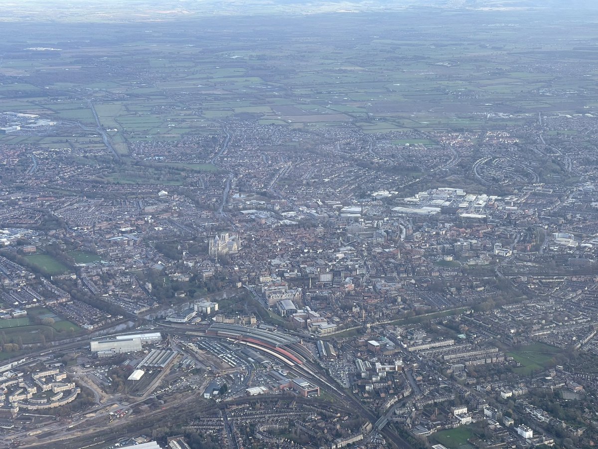 cdjonesrafac's tweet photo. Taking full advantage of the nice weather this morning, a lovely local flight up via Harrogate and Spurn Head, taking in views of Leeds, York, the Humber Estuary and East coast of England! Great flight, now to work… https://t.co/kxgrzpoqo0