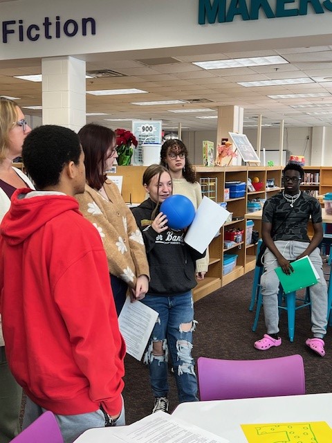 WSHSNNLib's tweet image. Using our new microphone ball to play four corners while practicing in-text citations.  Students thought, paired, and shared before explaining their thinking to the class.  @NNPSWoodside @nnschools