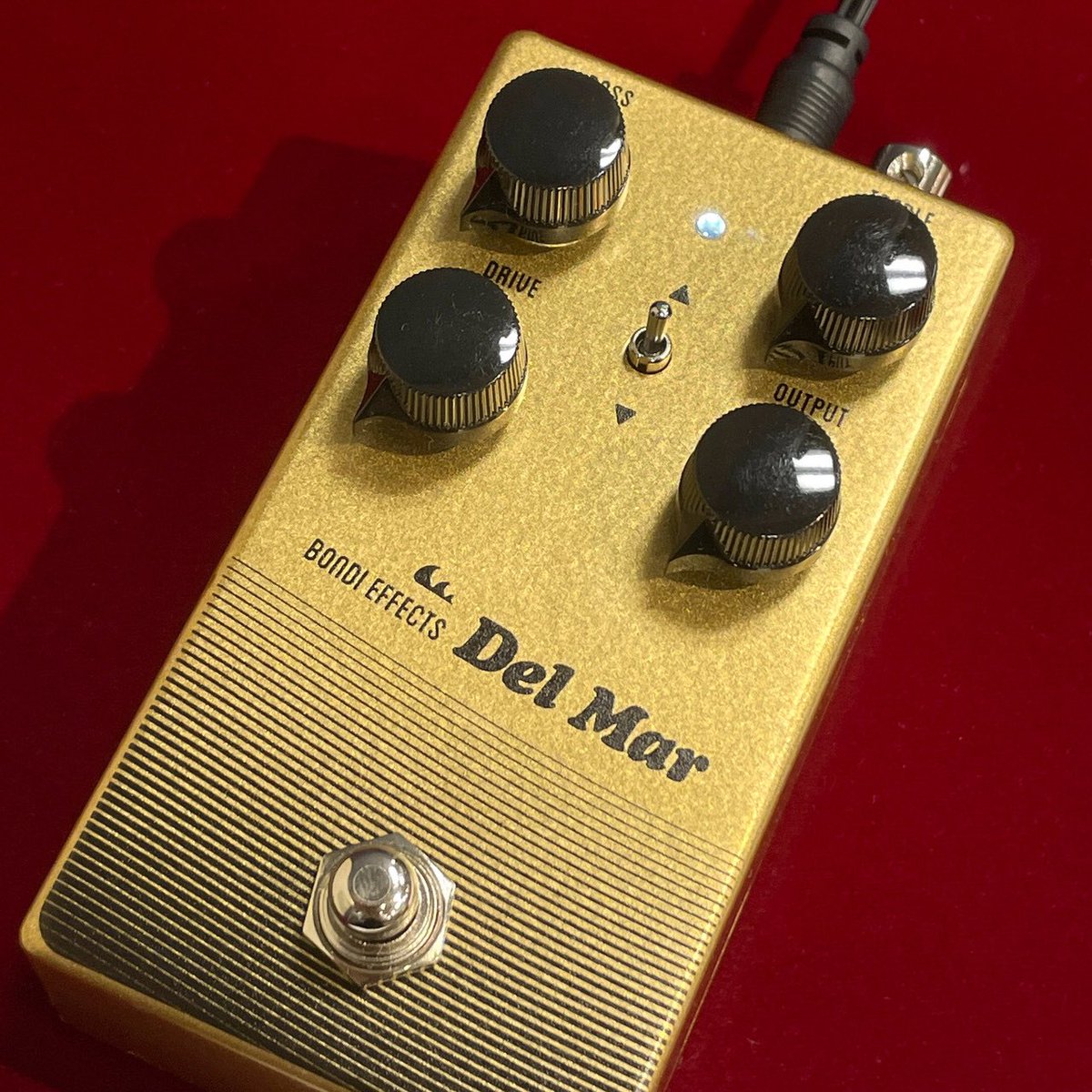 ROCKINN_namba's tweet photo. 【#ロックイン難波】傑作ドライブが1台限り旧価格です！「#BONDIEFFECTS」の新バージョン"Del Mar Overdrive mk2"。解像度が高くキレの良い立体感、抜群に追従する活きたドライブ★クリッピングはCentaur⇔Bluesbreakerスタイルで切替可能！やはり良い名作です★→https://t.co/NjpSvE5CVk https://t.co/vKxBkNMBtk