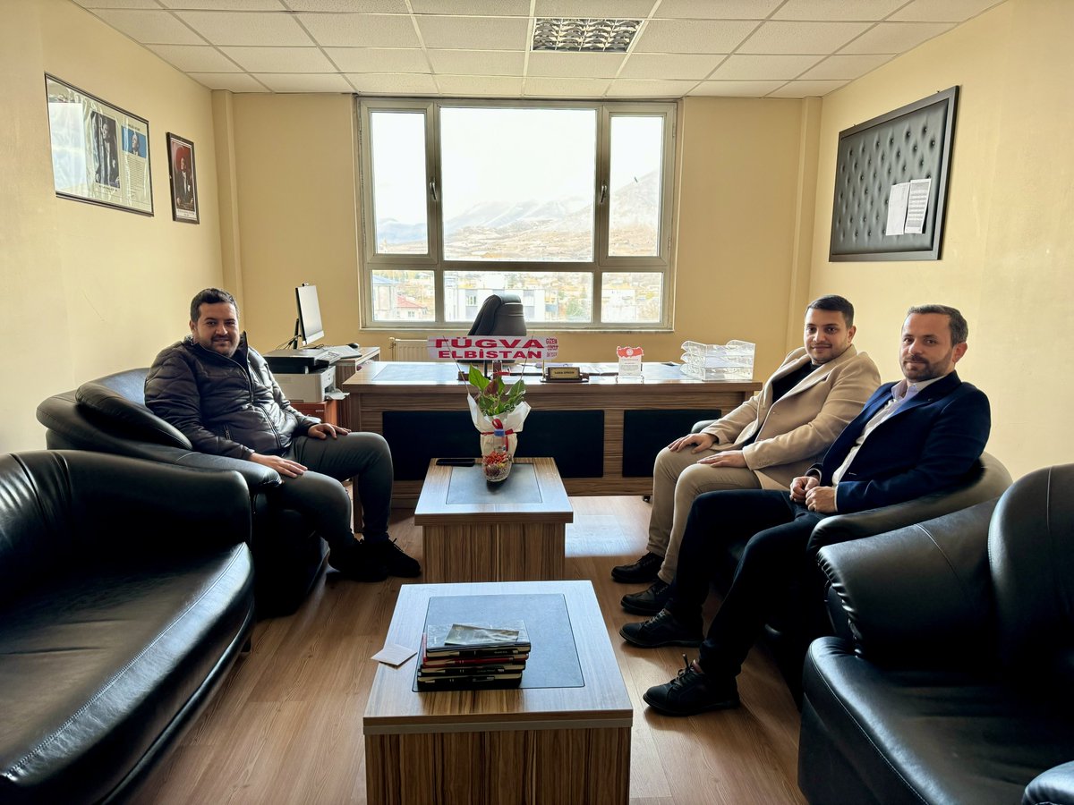 📍Ekinözü

Ekinözü Anadolu İmam Hatip Lisesi Müdürü olarak göreve başlayan Sıddık Uykun hocamızı ziyaret ederek hayırlı olsun dileklerimizi ilettik. 
Müdürümüze yeni görevinde muvaffakiyetler dileriz.