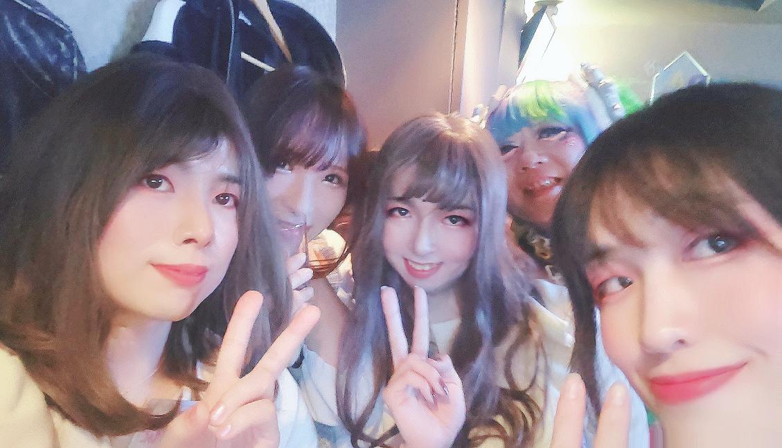 paruparuyuki39k's tweet image. 優ちゃんの誕生日パーティー🎂で、久々のしのぶさんとれみちゃんとほたてさんに会えたので....FUNFUNにいるより女の子クラブかと思いました〜🤭🤭🤭
#FUNFUN