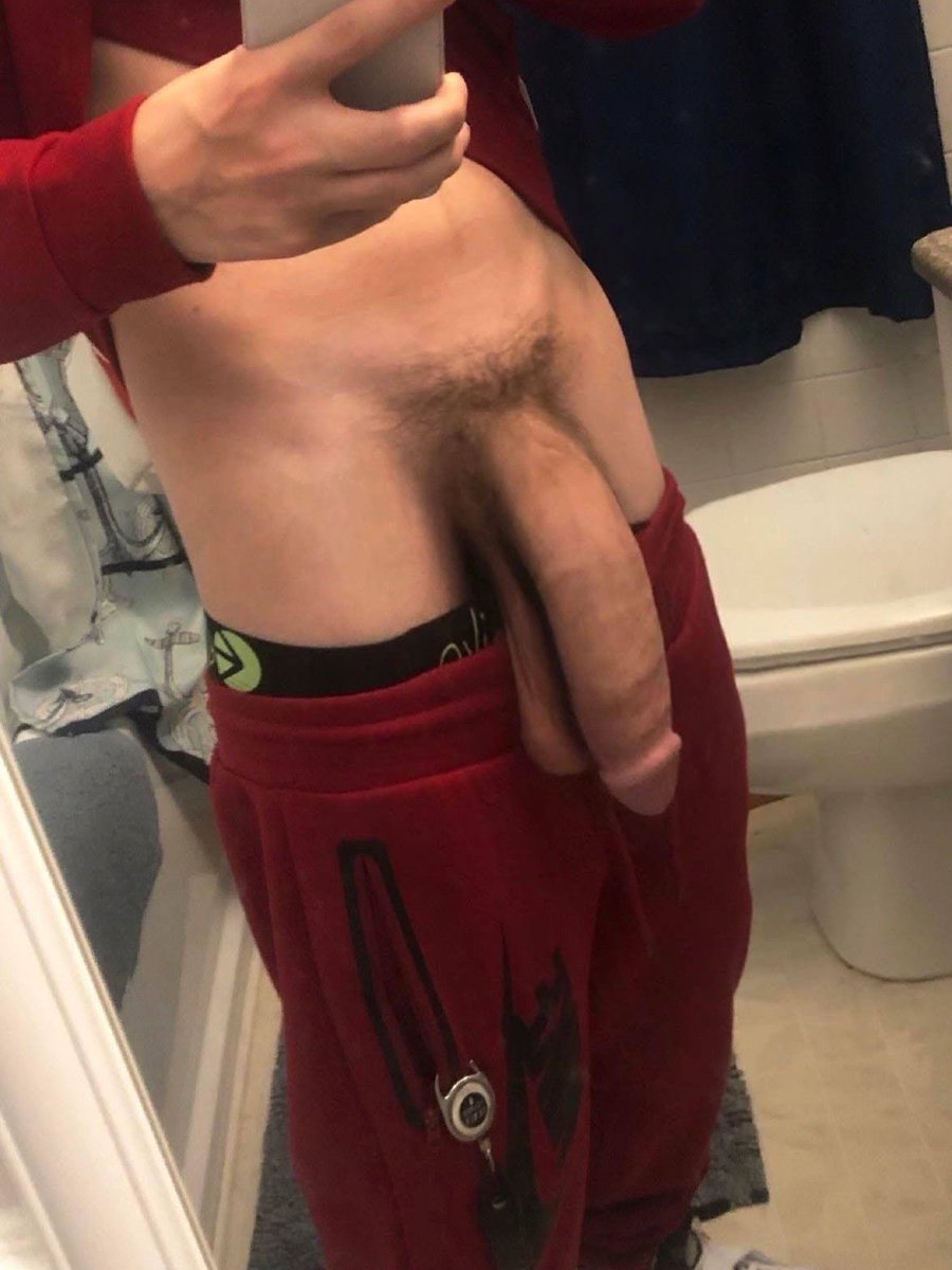 ThickDream's tweet photo. Every single person who RT's this, gets a dirty DM. 😜 🍌 https://t.co/wXz2KoECqp