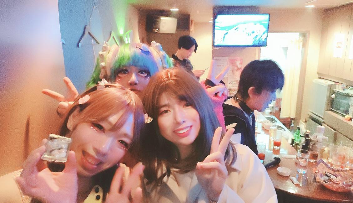 paruparuyuki39k's tweet image. 優ちゃんの誕生日パーティー🎂で、久々のしのぶさんとれみちゃんとほたてさんに会えたので....FUNFUNにいるより女の子クラブかと思いました〜🤭🤭🤭
#FUNFUN