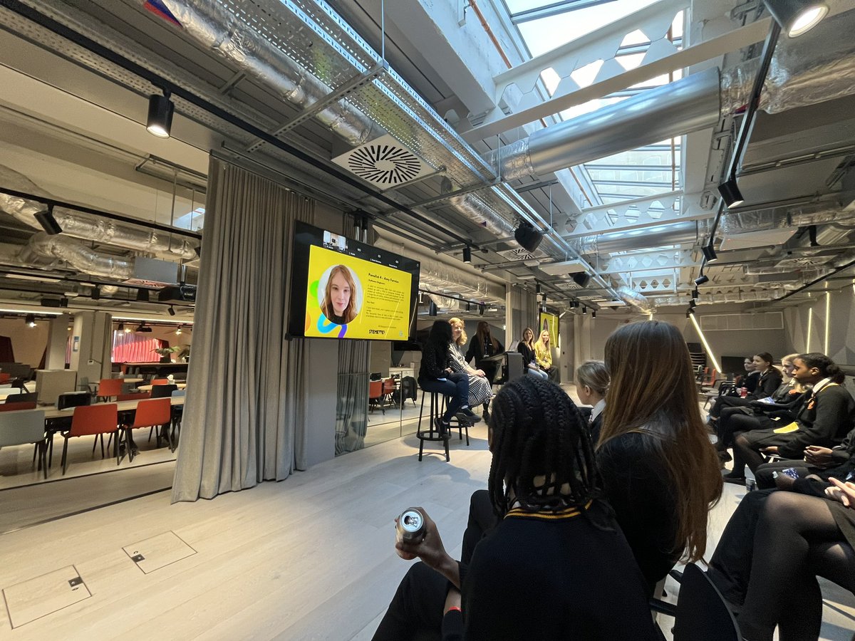 Computing_PLS's tweet image. Our @Prendergast_PLS Stemettes are enjoying their very inspiring session at the G Research. Thank you @Stemettes and #GResearchStemettes. #STEM #STEMeducation