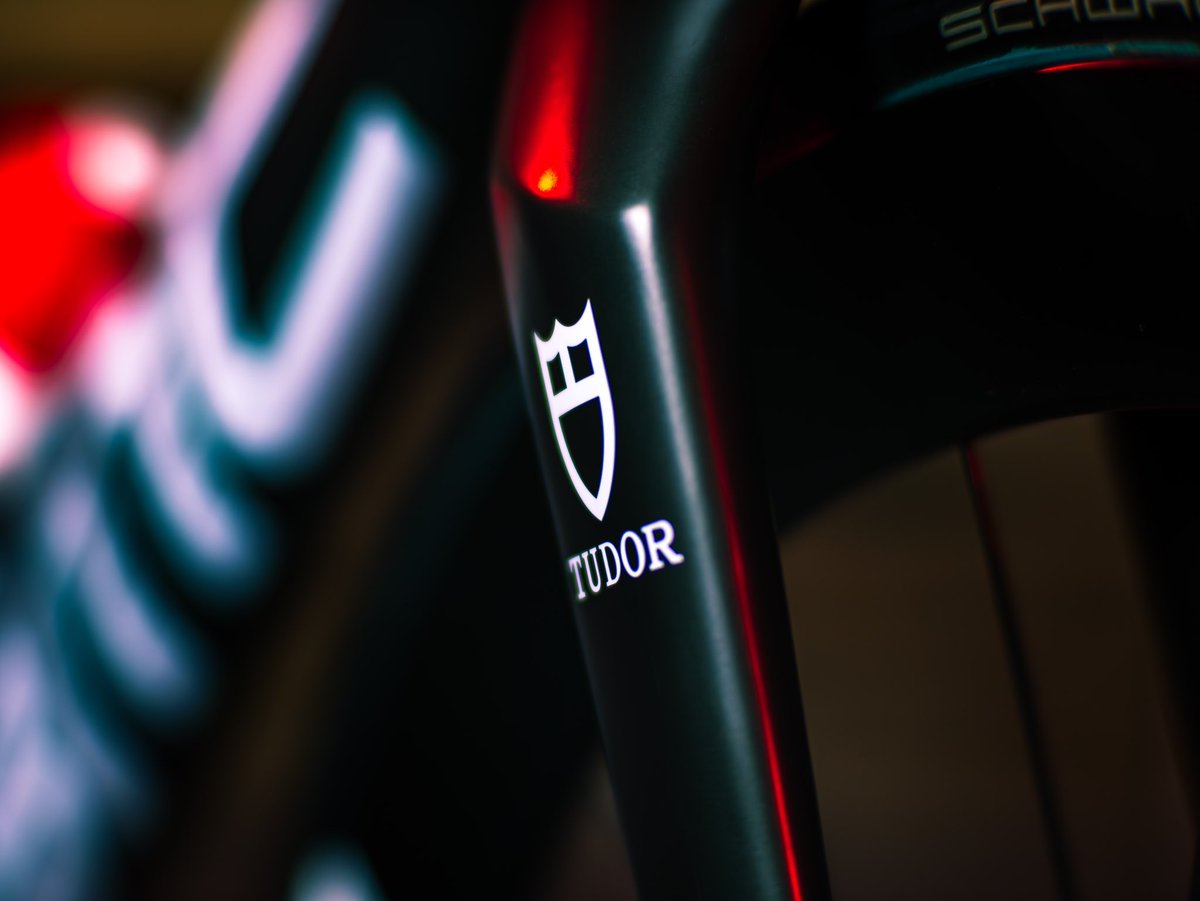 Rate the brand new Tudor Pro Cycling BMC Teammachine R 01 from 1 to 10🚀

Check out the full bike build here: youtu.be/p3f1fMB17r8?si…

📷 Christophe Baer / <a href="/Ride_BMC/">BMC</a>