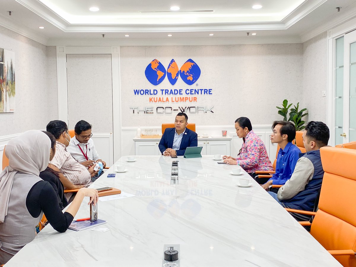 addyyyy____'s tweet photo. Meeting for a next collaboration event with Pusat Darah Negara and Eceos Sdn Bhd https://t.co/K9q5Hs4RvB
