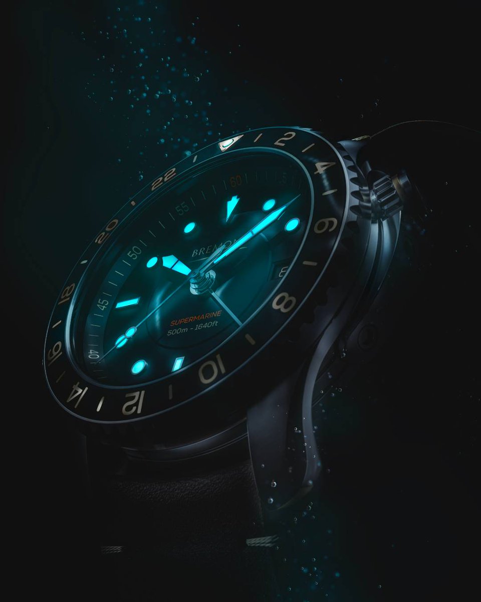 Bremont's tweet image. SUPER-LUMINOVA® on the new S502 💡
Several layers of Super-LumiNova® have been applied to the hands and markers of the S502 for optimum visibility in the poorest lighting conditions.
Find out more: bremont.com/x/s502-bk-r-s 

#Watchlume #Bremontwatches #toolwatch