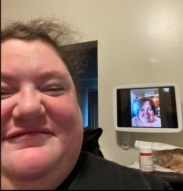 DODDohio's tweet photo. "Hi, my name is Lindsay. I am 28 years old and my favorite technology is my iPad. I use the iPad to call my remote staff. It makes it easier to be able to talk to someone." 

Thanks for sharing as we celebrate why we are #ThankfulforTech! 💙 
 #TechTuesday https://t.co/jMB8eYdNlU