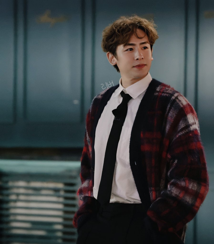 wonriver0624's tweet photo. #닉쿤 #NICHKHUN #2PM
#먹어보쇼 #먹어보쇼시즌2 
옷이너무 얇드라 추운데 감기조심하세요 https://t.co/5X1VNIDsEB